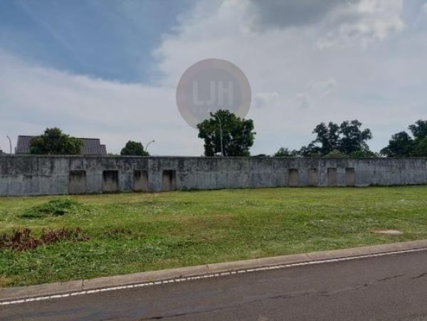  Kavling Grand Wisata Boulevard Luas 236m2, Posisi di Area Komersial Festive Boulevard Bisa di Jadikan Hunian Maupun Ruang Usaha, Akses Langsung Hanya 500m Menuju Pintu Tol Tambun Grand Wisata Bekasi