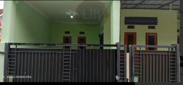 Rumah Gaya Elegan di Pondok Ungu Permai (C0713)