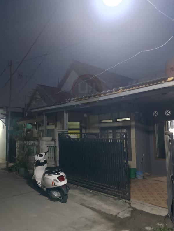 Rumah  Minimalis dengan Gaya Elegan di Harapan Indah (C0716)