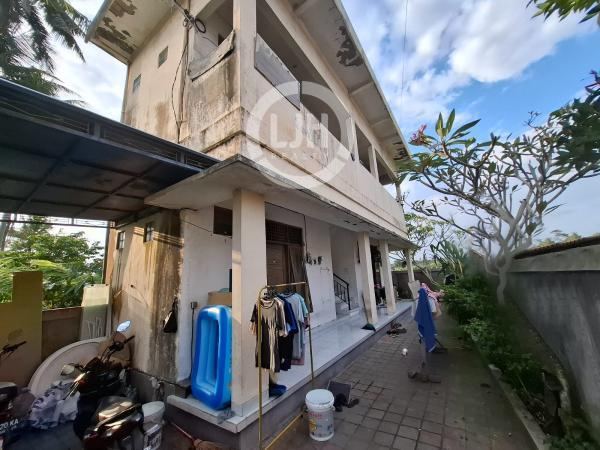4 Bedrooms Boarding House at Peguyangan Kaja with Paved Road Access, Located in Residential Area, Close to Ahmad Yani Road and Lumintang Park