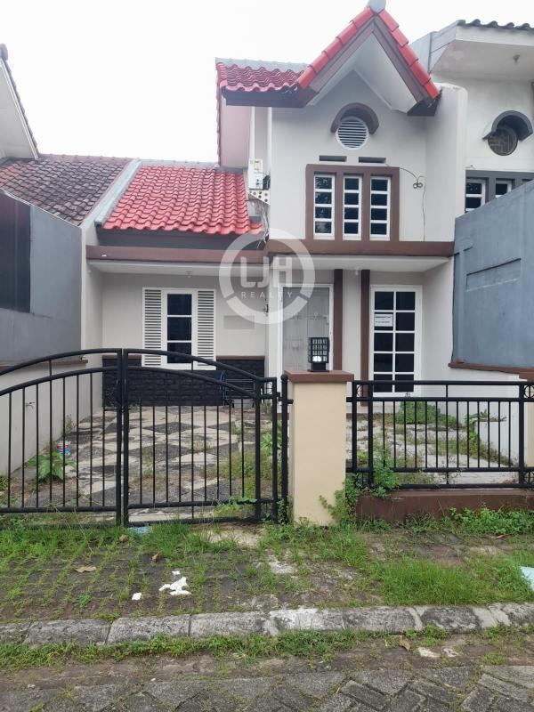 Rumah siap huni kawasan citra raya tidak jauh dari gerbang masuk