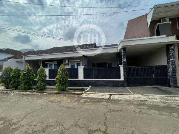 Rumah Luas Bebas Banjir di Jatiwaringin Bekasi 