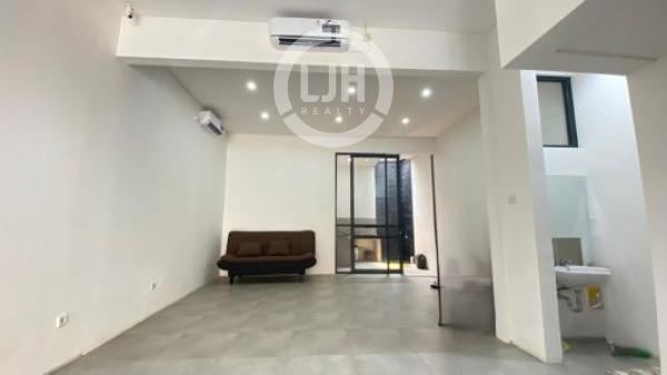 Ruko, Rukan, Ruang Usaha Rumah Siap Pakai 2 Lantai, Kamar Tidur 4, Bebas Parkir, Bebas Banjir, Keamanan 24 Jam, Akses Tol Tambun Dekat Mall di Garden Hous Grand Wisata