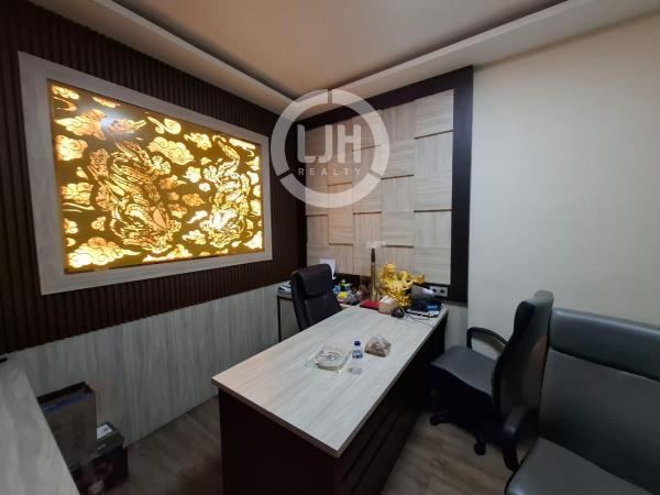 Dijual Rumah 3 lantai, dengan Fasilitas Roof top Terrace di Komplek Paradise tahap 2,Sunter, Jakarta Utara