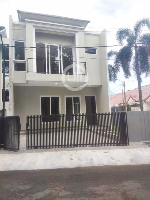 Dijual Rumah Baru Hoek di Villa Melati Mas Tangerang Selatan