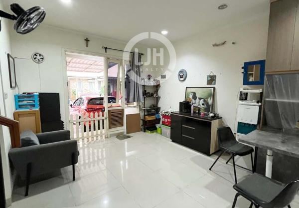 Rumah Siap Huni Di Cluster Thomson Gading Serpong