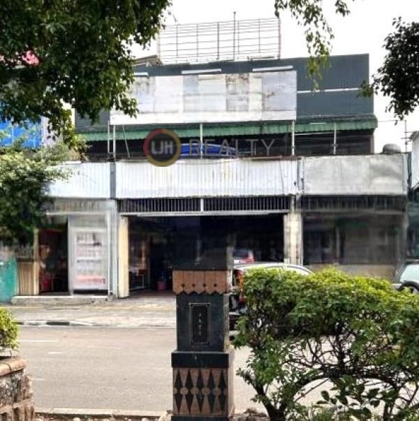 Rumah Posisi Sangat Strategis Di Pulo Gadung - Jakarta Timur