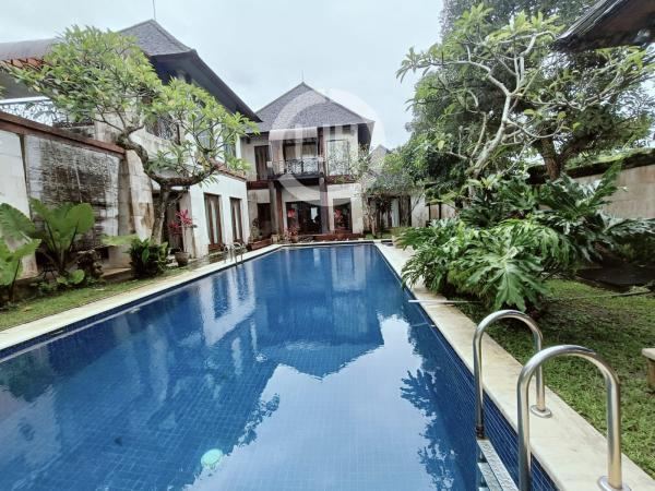 5 bedrooms villa for sale at Pejeng Kelod, Gianyar, strategic location, close to Ubud area