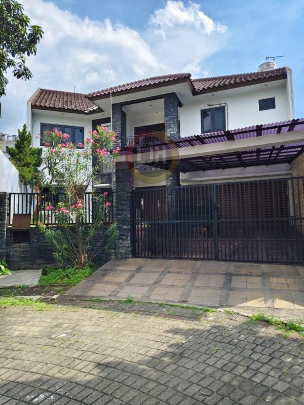 Rumah Semi Furnished Siap Huni Di Raffles Hills - Cibubur