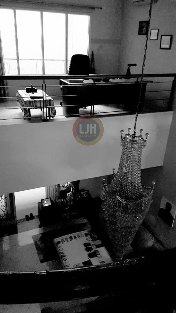 Rumah 2 Lantai Furnished Di Raffles Hills - Cibubur