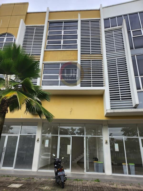Ruko siap Huni lokasi dekat mall citra raya 