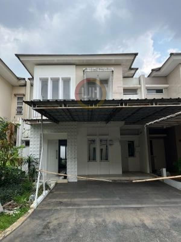 Rumah Grand Wisata 2 Lantai, Kamar 4+1, Luas 180m2, Fasilitas Kolam Renang, 200m dari Mall Akses Langsung Tol Tambun Grand Wisata Bekasi