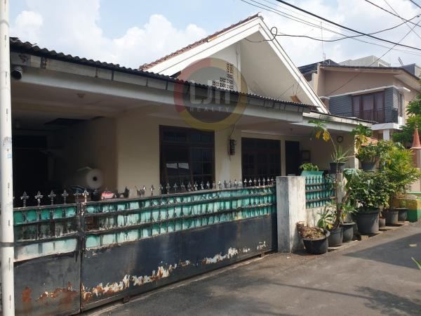 Rumah 1 Lantai di Pulomas Jakarta Timur Lingkungan Nyaman Harga Nego 