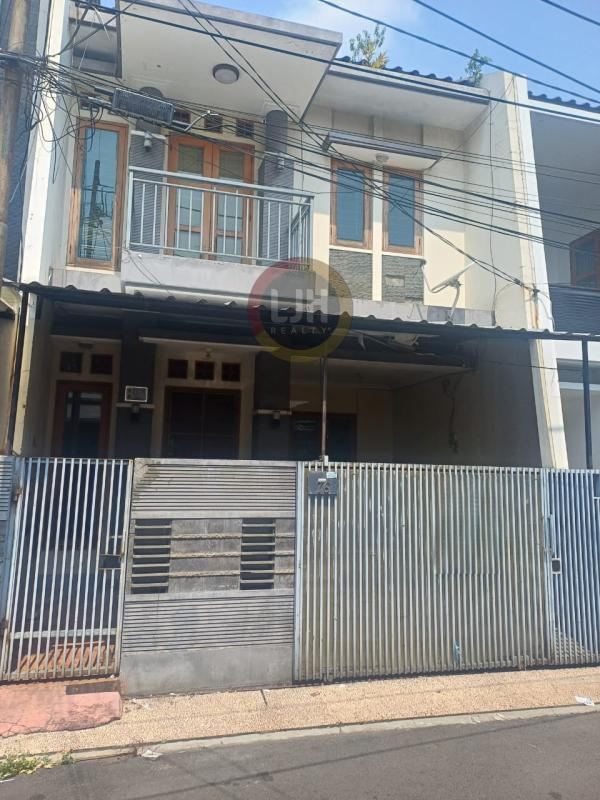 Rumah Siap Huni 2 lantai, Tomang, Jakarta Barat