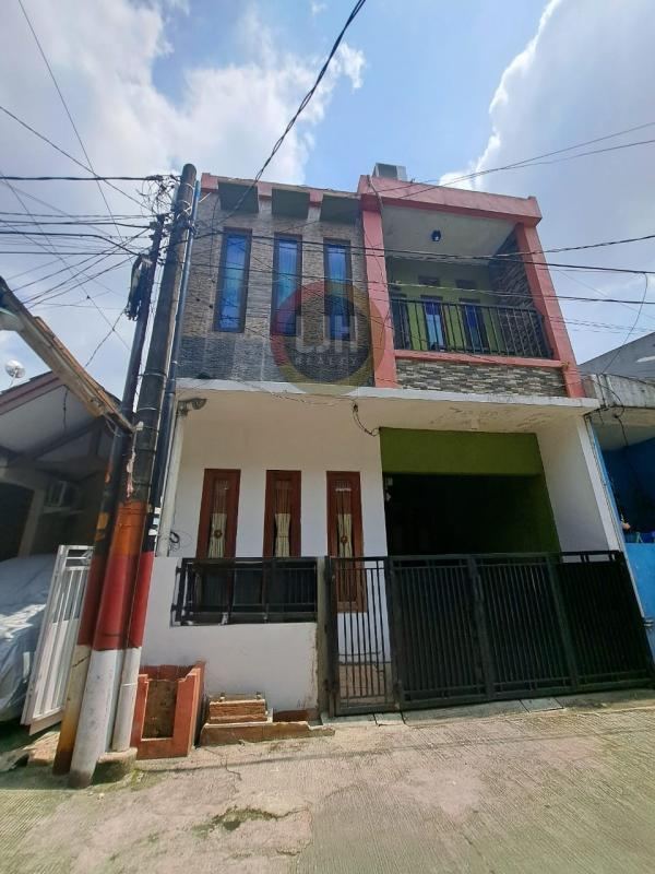 Disewakan RUmah 2 Lantai di Galaxy Bekasi 