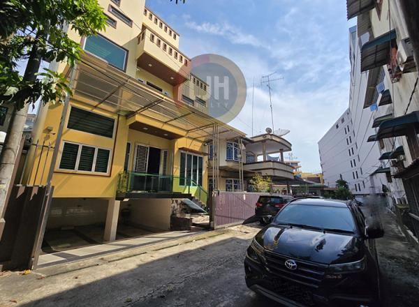 Dijual Rumah Cantik Mewah Siap Dihuni di Baloi Nagoya Jl. Dahlia 