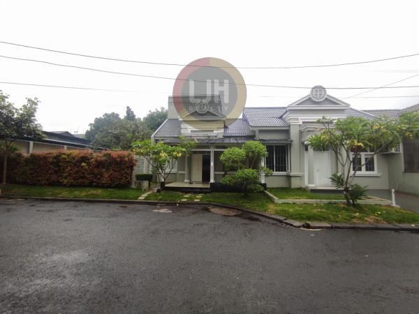 Rumah Luas lingkungan asri di citra raya tangerang