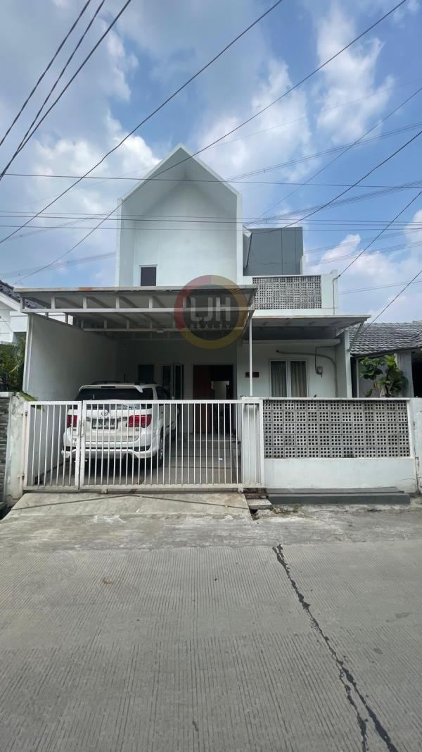Rumah Bagus 2 Lantai di Megapolitan Cinere, dekat   Tol Krukut