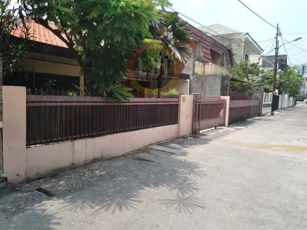 Jual rumah dalam komplek 