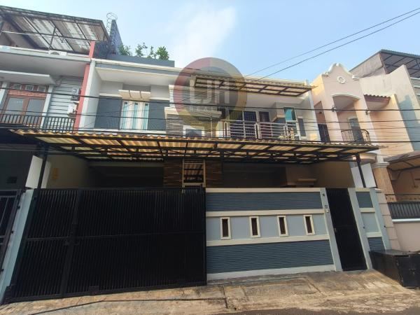 rumah siap huni bagus, lokasi strategsi tomang jakarta barat 