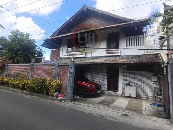 5 bedroomns house for sale at Tuban, Kuta, strategic location, equipped with a swimming pool and close to Ngurah Rai Airport