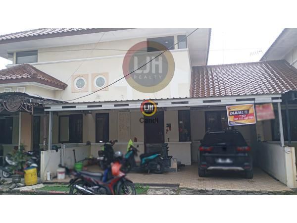 Rumah di Majapahit Regency Semarang