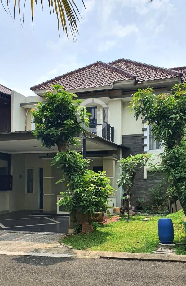 Rumah Cantik, Nyaman Siap Huni di Legenda Wisata, Gn. Putri, Bogor.