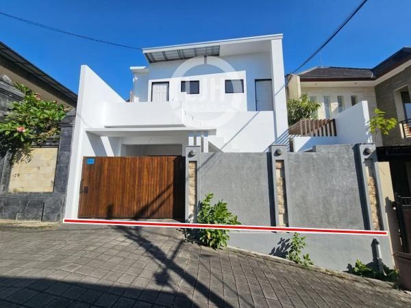 3 bedrooms villa for sale at Denpasar Barat, strategic location, well maintained, close to Teuku Umar and Kerobokan area