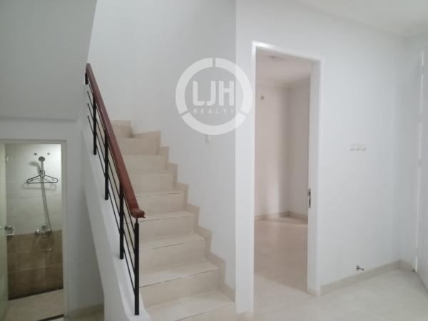 Rumah Brand New 2 Lantai di JGC Cluster La Seine, Cakung, Jakarta Timur