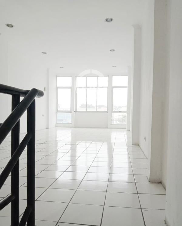Ruko Gandeng Siap Usaha Kodisi Bagus Di Jl. Raya Serpong 