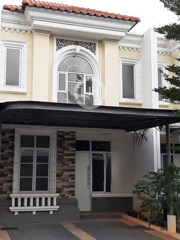Rumah Dekat Taman di JGC Cluster La Seine, Cakung, Jakarta Timur