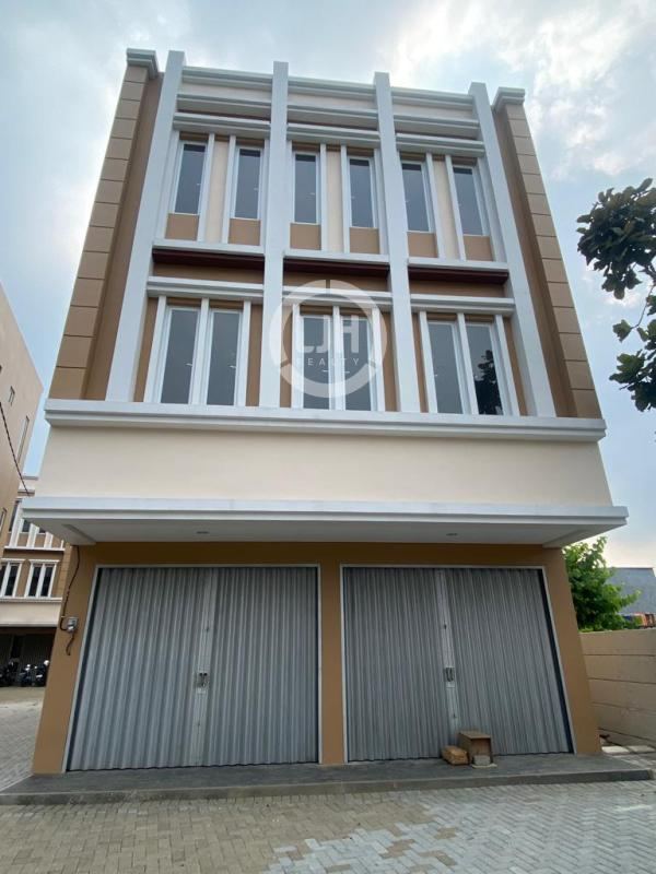 Dijual Ruko Baru Siap Huni Raden Inten Center Duren Sawit 3 Lantai Jakarta Timur