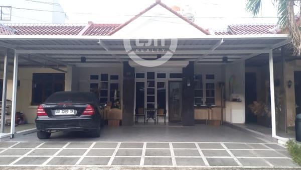 Dijual Rumah 1 Setengah Lantai Full Renovasi