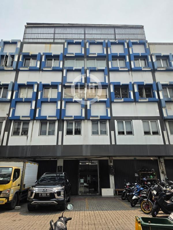 Ruko Gandeng 3 Unit di Gading Bukit Indah, Kelapa Gading Dekat Tol Strategis Siap Pakai 5 Lantai Luas Bangunan 789 M²