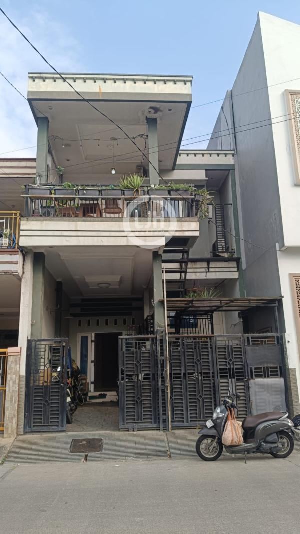 Rumah 2 Lantai di Jatiasih Bekasi 