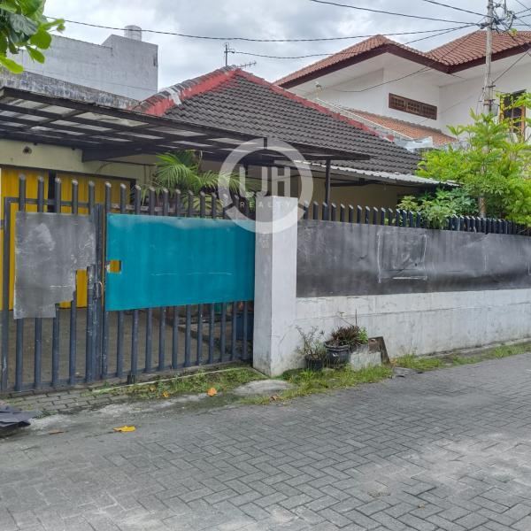 Rumah siap huni di jalan Anggrek