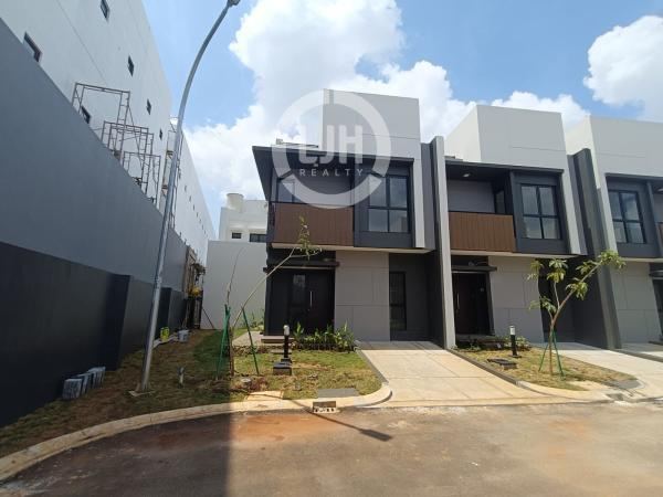 Rumah Brand New di Summarecon Crown Gading, Bekasi, Jawa Barat