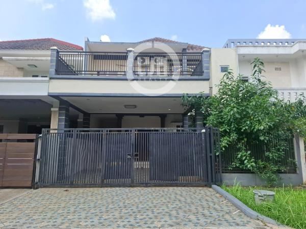 Rumah Minimalis Boulevard di Legenda Wisata, Cibubur, Bogor.