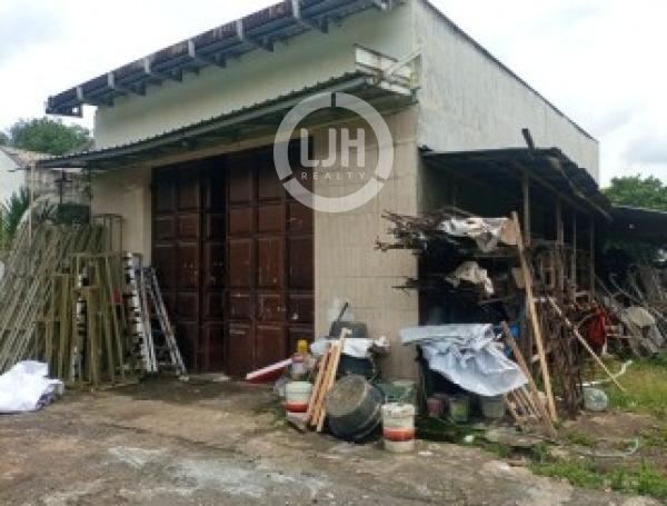 Gudang di Perum Gedawang Permai
