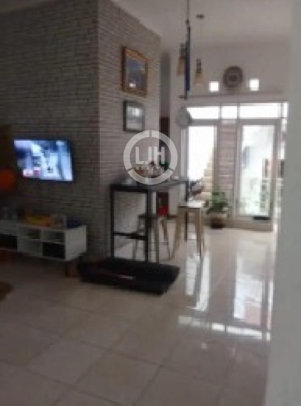 Rumah di Bella Vista Regency