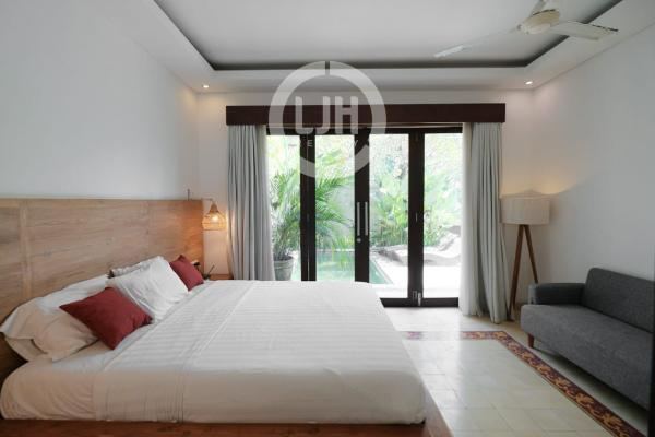 Villa for rent- Stay in the heart of Pererenan, Mengwi—Bali’s hidden gem known for its cafes, surfing spots, and laid-back lifestyle.