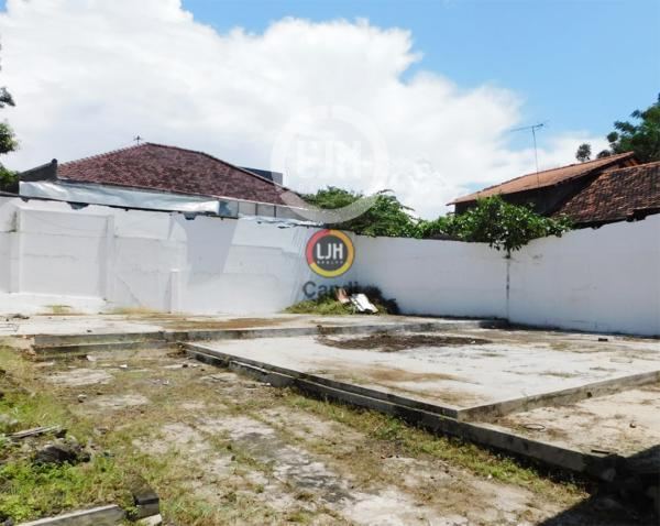 Rumah di Semeru Raya Semarang