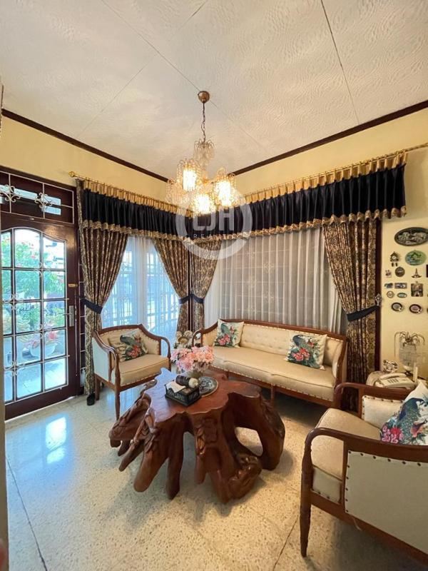 Rumah Kost di Jalan Tambak Bayan
