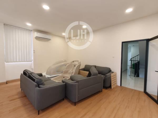 Ruko Siap Usaha Di Icon 5, Business Park, BSD