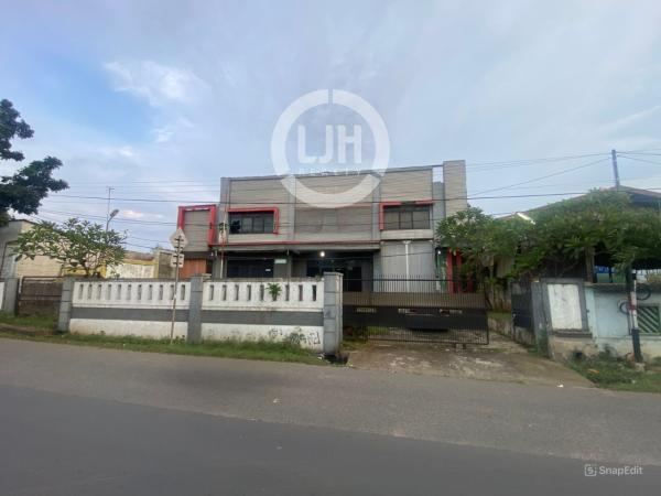 Gudang + Tanah cocok untuk kantor / Pabrik / Workshop di Jl H Djole, Bekasi, Jawa Barat