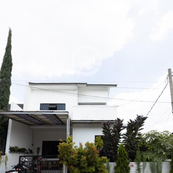 Dijual Rumah Di Komplek Taman Cihanjuang Bandung Barat Siap Huni