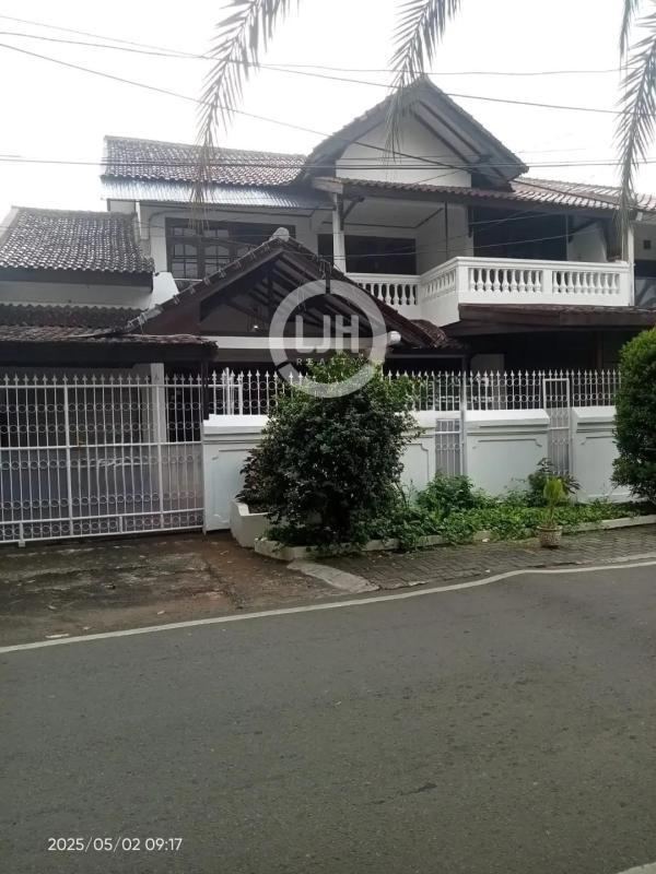 Rumah 2 Lantai di Pulomas Kayu Putih Jakarta Timur 