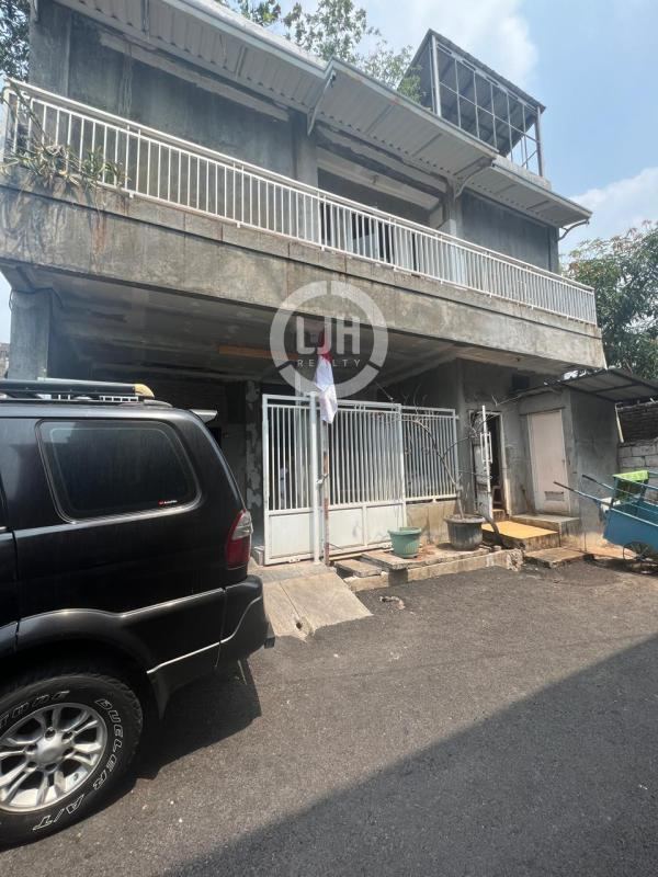 Rumah 2 Lantai dekat Mall dan Tol di Galaxy Bekasi 