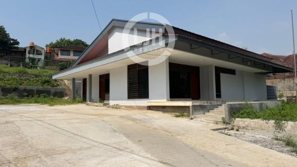Rumah Cocok untuk Usaha di Jalan Slamet