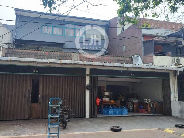 Rumah di Sunter Hijau Raya , Sunter Jaya – SHM, Air Tanah, Lokasi Strategis, Cocok Untuk Usaha dan Tempat Tinggal
